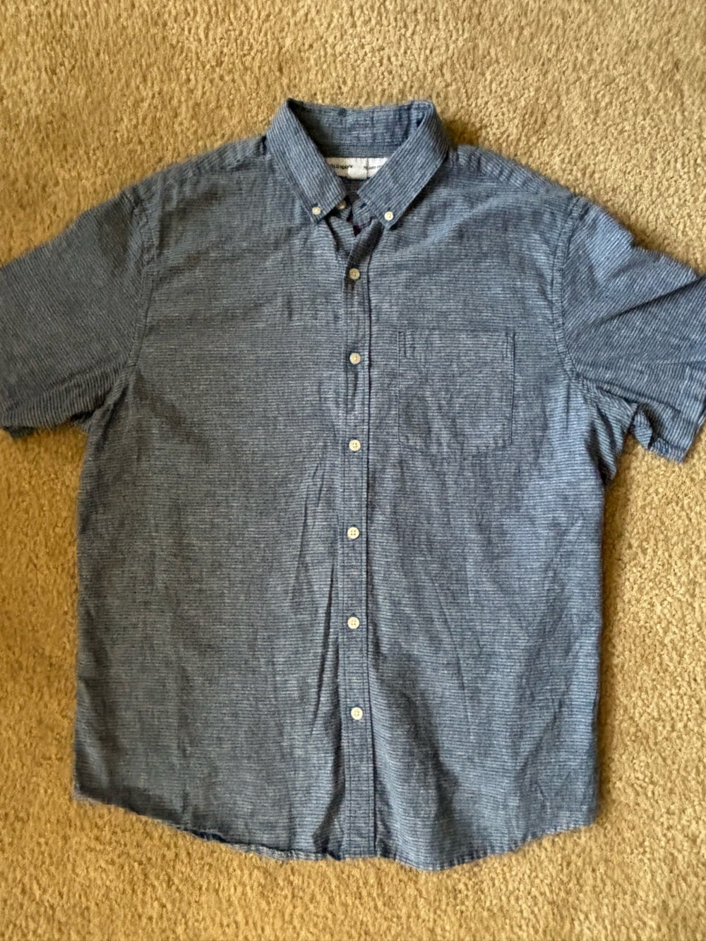 Old Navy Men's Flex Relaxed Fit Short-Sleeve Button-Down Shirt in Heather Blue